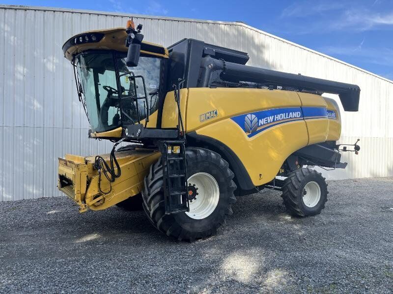 New Holland CX 6.90 Combine harvester €147,000