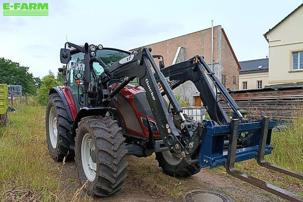 Valtra A 114 Tractor €50,000