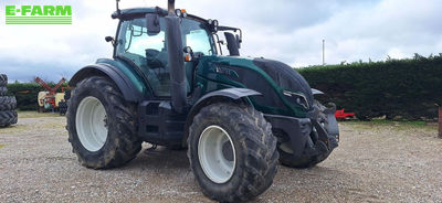 E-FARM: Valtra T 154 - Tractor - id AMNKNIF - €45,000 - Year of construction: 2015 - Engine hours: 5,400,Engine power (HP): 155,France