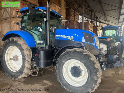 E-FARM: New Holland T7.210 - Tractor - id LVTUDMB - €51,900 - Year of construction: 2013 - Engine hours: 6,150,Engine power (HP): 167,France