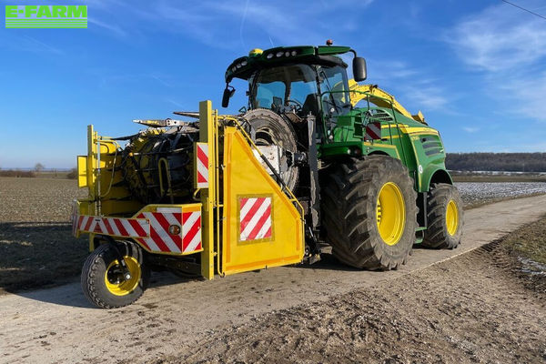 John Deere 8700 Selvkørende grønthøster 138.000 €