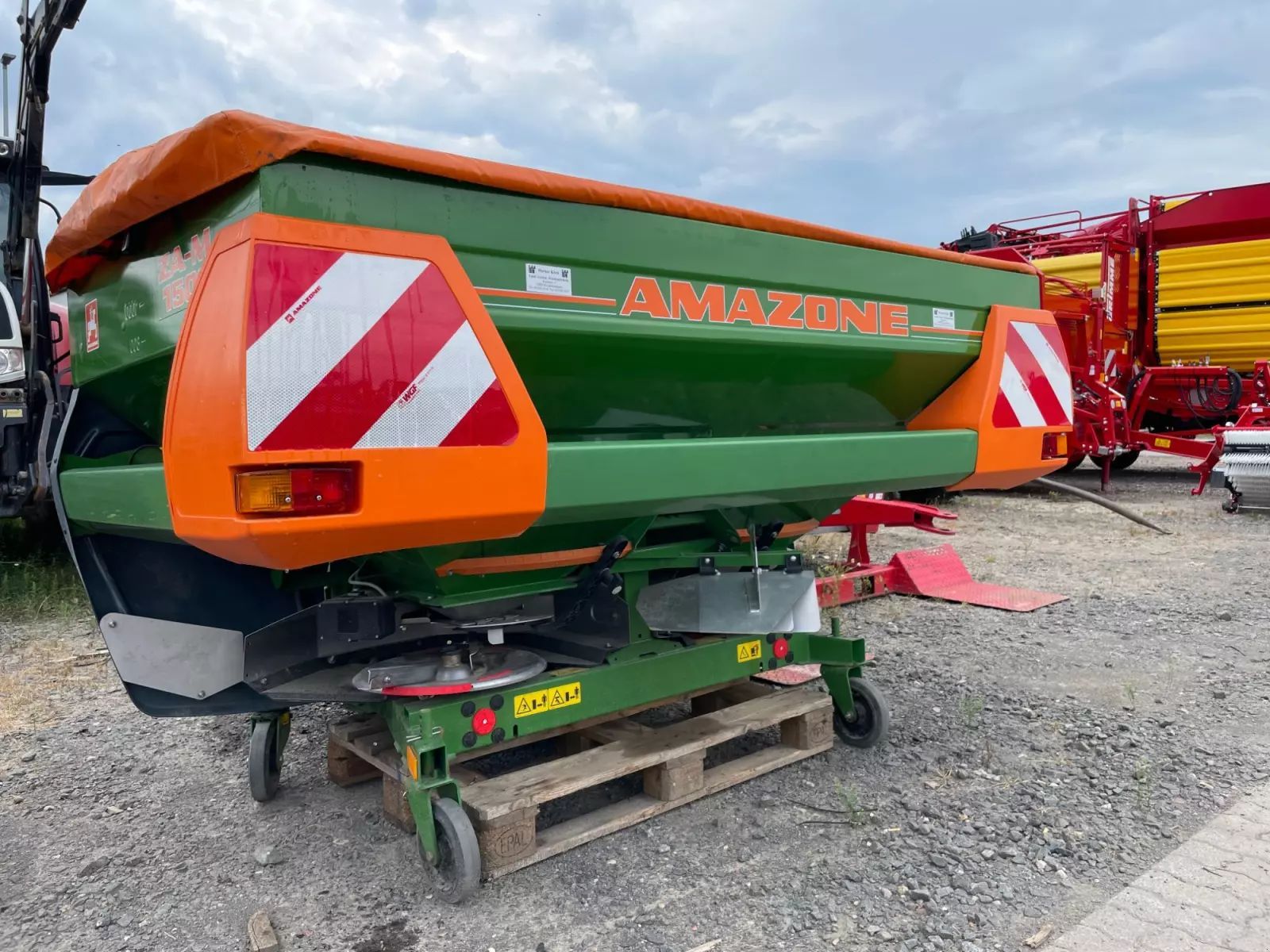Amazone za-m 1500 profi s Fertiliser spreader €10,900
