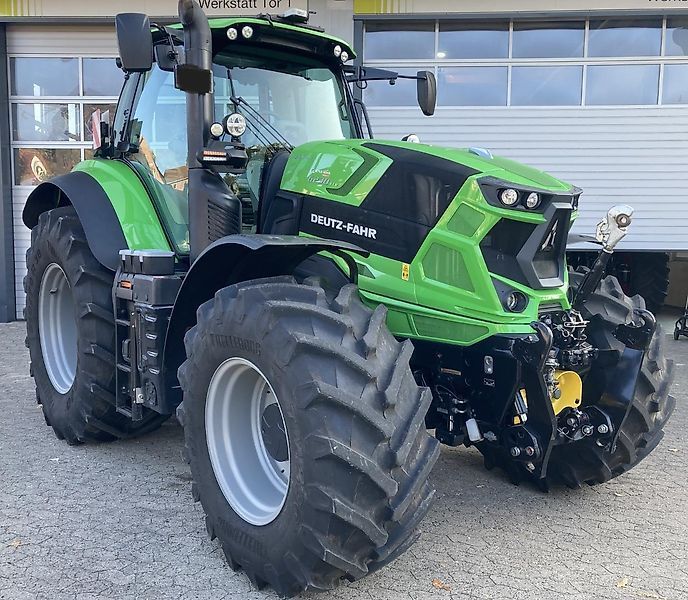 Deutz-Fahr AgroTron 6230 TTV Tractor €138,660