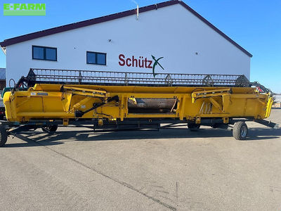 E-FARM: New Holland CR 9080 - Header - id DJUJRIE - €25,000 - Year of construction: 2014 - Germany