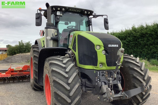 Claas Axion 930 Tractor €108,000