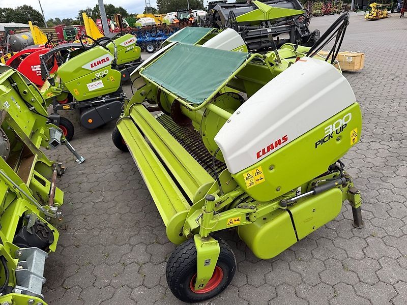 Claas Pick Up 300 Header €10,950
