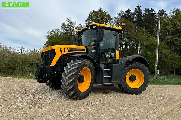 JCB Fastrac 4220 Tractor €96,000