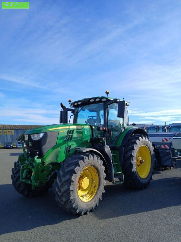John Deere 6195 R Tractor €106,000