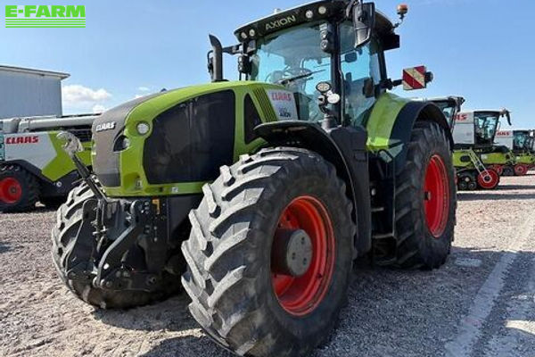 Claas Axion 960 CMATIC Tractor €109,000