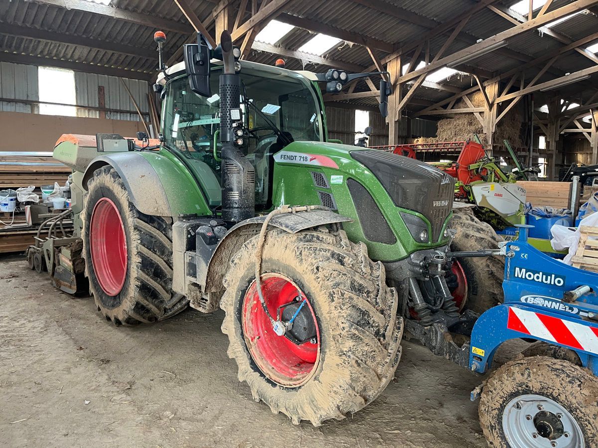 Fendt 718 Vario Power Plus Trattore 98.000 €