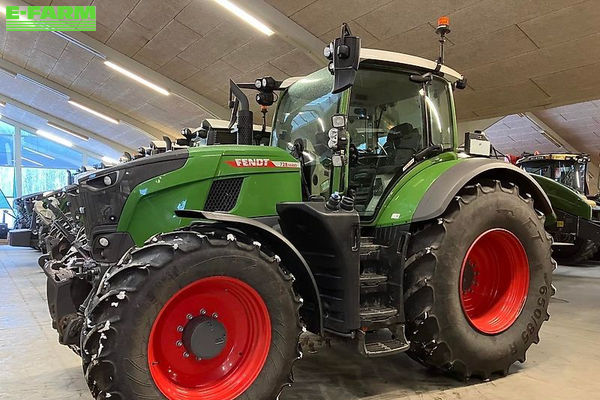 Fendt 728 Vario Tractor €244,135