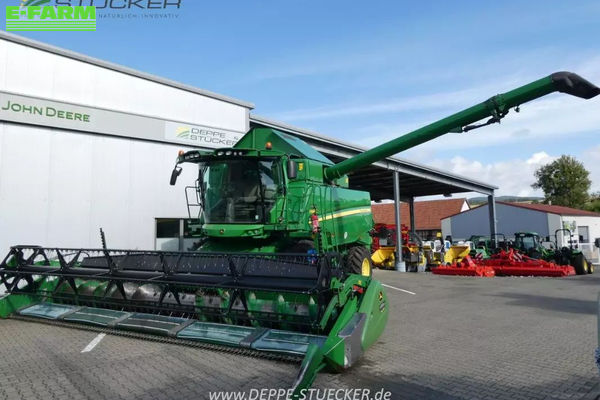 John Deere T 660 LL Combine harvester €169,000