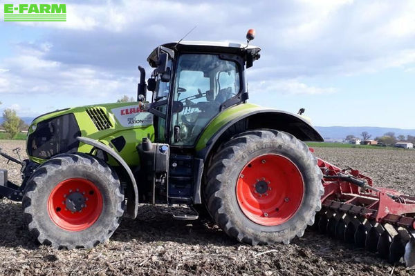 Claas Axion 810 Трактор 62 000 €