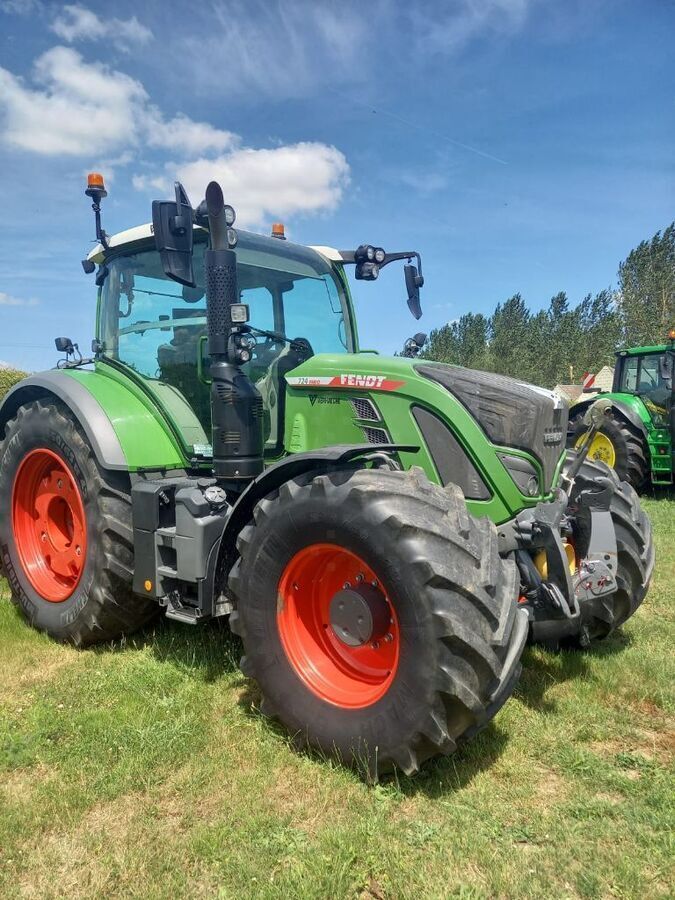 Fendt 724 Vario Power Plus Tractor €125,000