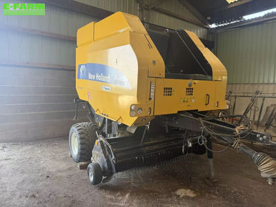 E-FARM: New Holland T 7070 - Baler - id FJYREGC - €12,000 - Year of construction: 2012 - France