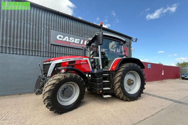 Massey Ferguson 8S.265 Tractor €98,442