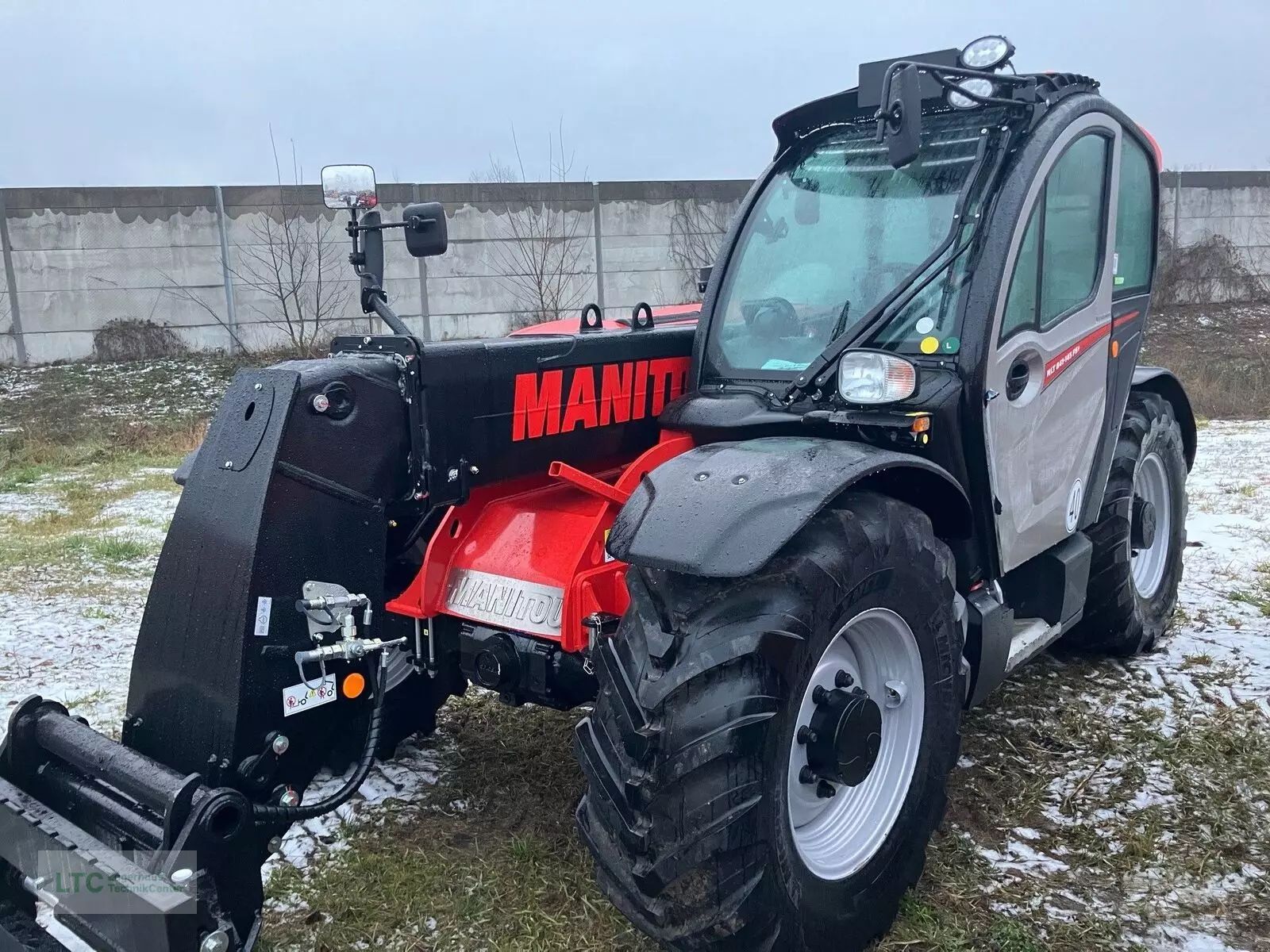 Manitou mlt841 premium Τηλεσκοπικός φορτωτής 90.000 €