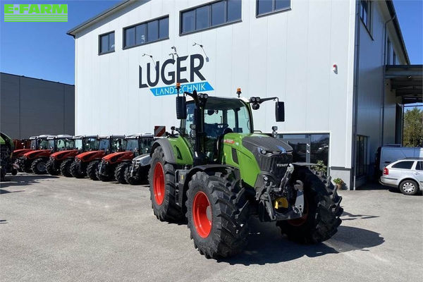 Fendt 728 Vario Profi Plus Tractor €259,000