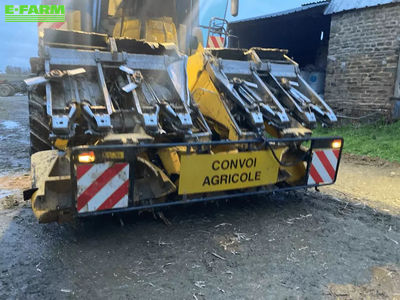 E-FARM: New Holland 8 rangs - Header - id V13NRKY - €20,000 - Year of construction: 2008 - France