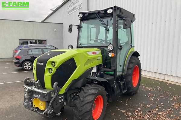 Claas Nexos 240 Tractor €62,500
