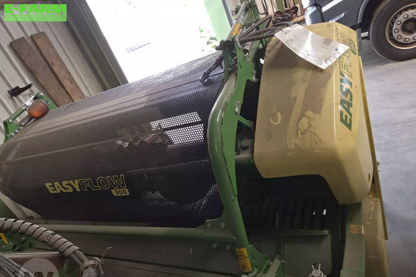 Krone easy flow pu 3000 Header €9,500