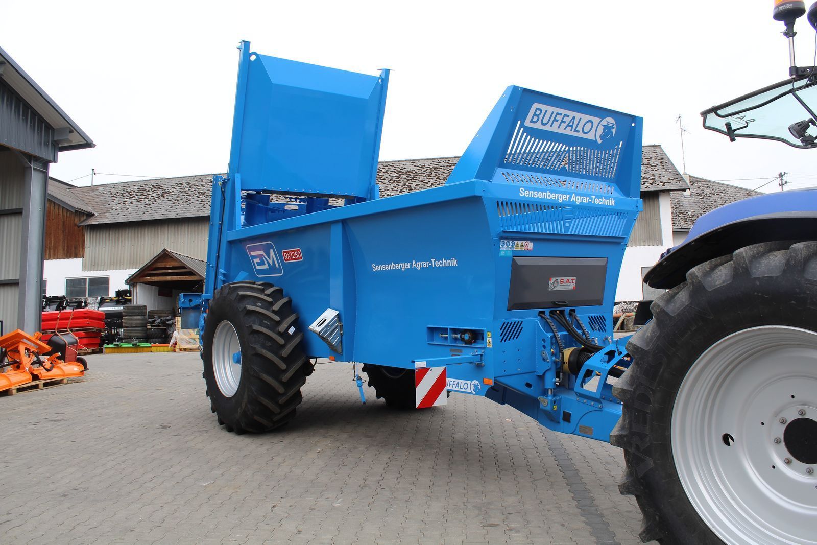 Euromilk kompost-miststreuer neumaschine Manure and compost spreader €44,984