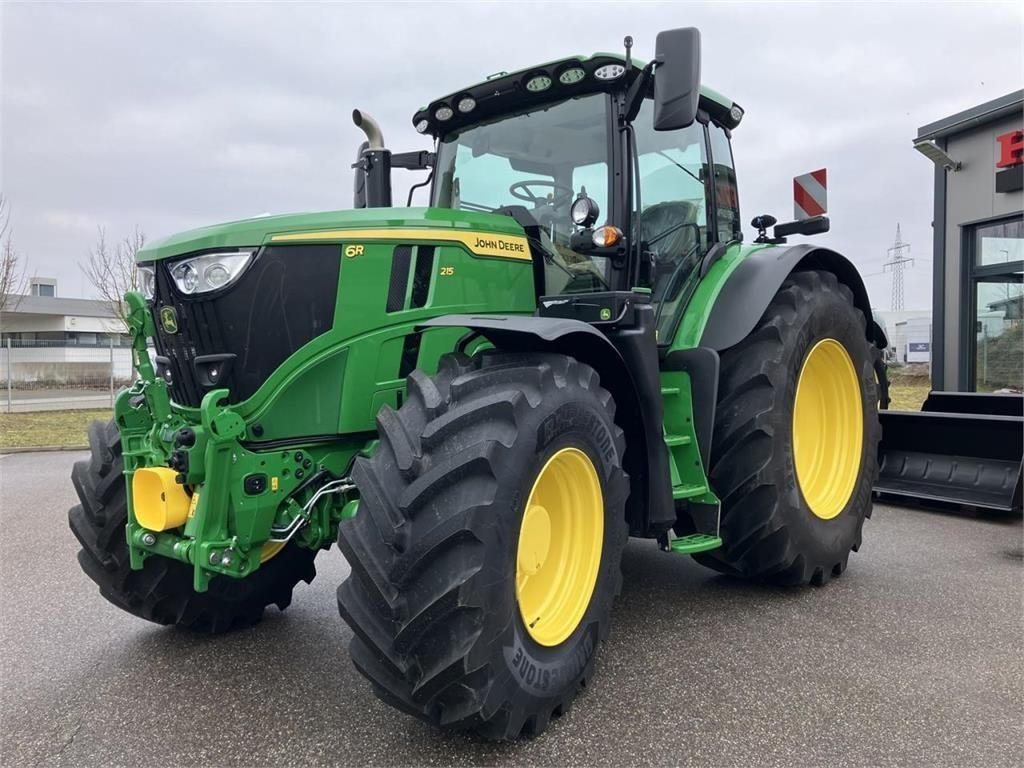 John Deere 6R 215 Tractor €184,990