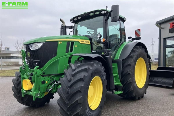 John Deere 6R 215 Tractor €184,990