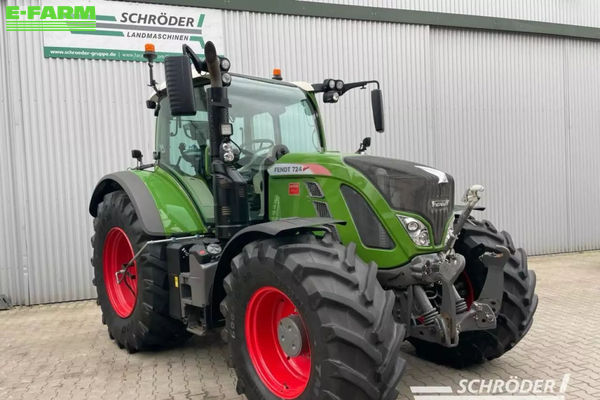 Fendt 724 Vario Profi Plus Tractor €121,885