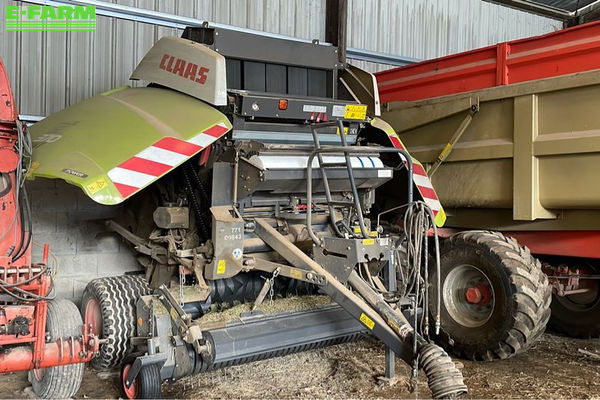 Claas Variant 370 Presă de balotat 16.000 EUR