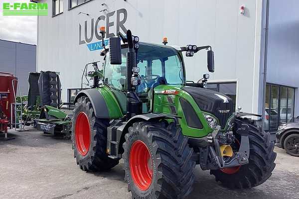 Fendt 516 Vario Tractor