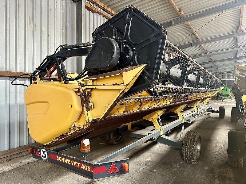 New Holland varifeed 35v Header €25,000