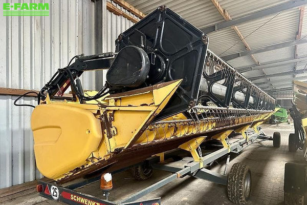 New Holland varifeed 35v Header €25,000