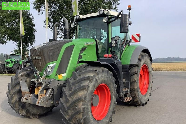 Fendt 828 Vario Profi Plus Tractor €113,000