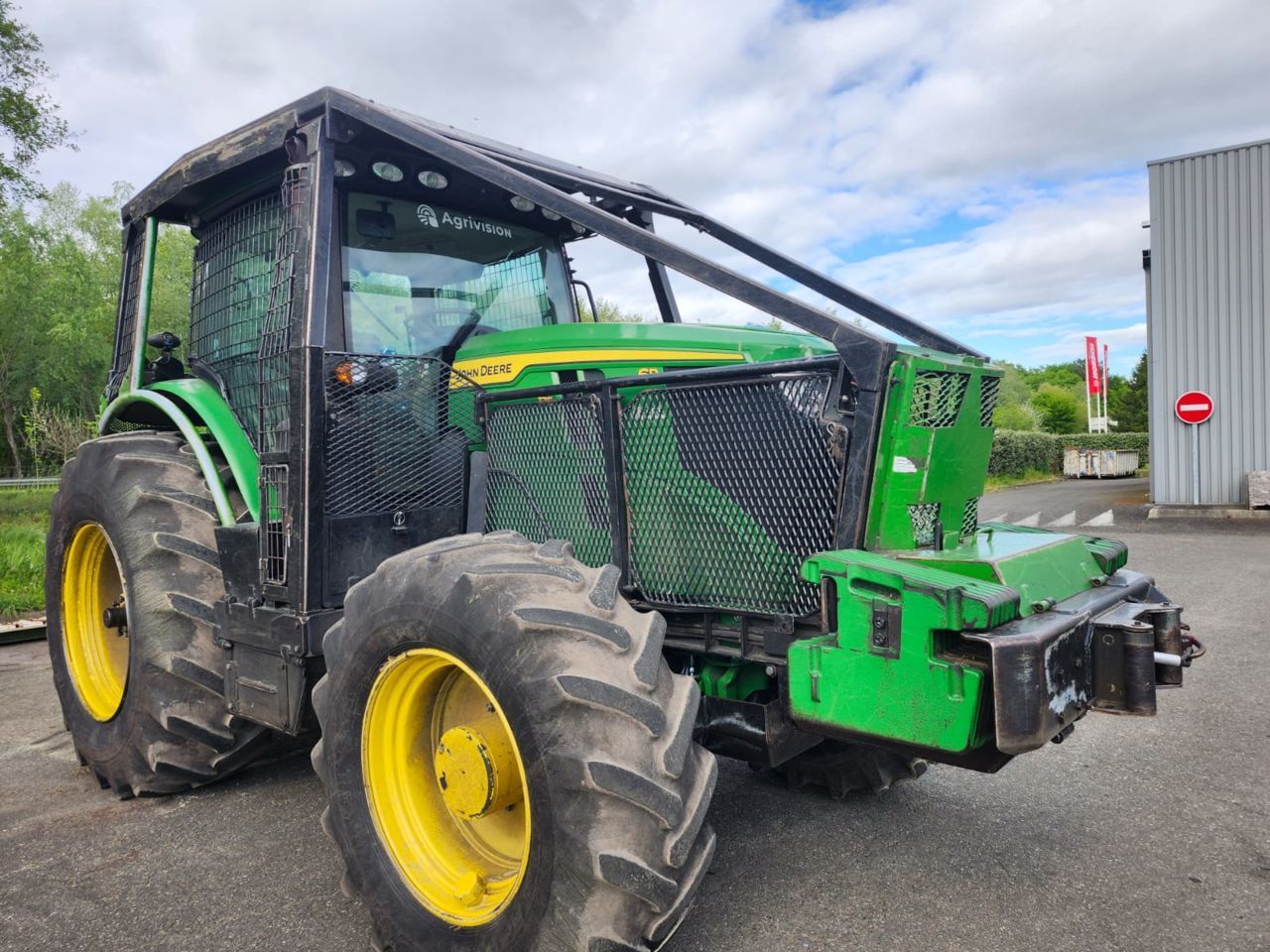 John Deere 6R 175 Tractor €117,000