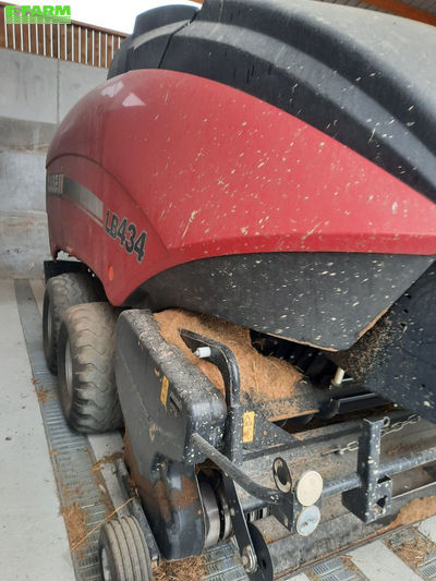 E-FARM: Case IH lb434 - Πρέσσα - id JTMY5NR - 68.000 € - Χρονία: 2015 - Συνολικός αριθμός παραχθέντων δεμάτων: 33.000,Γαλλία