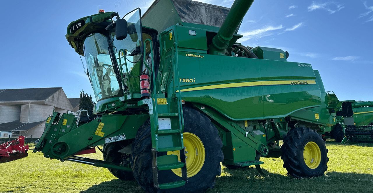 John Deere T 560i Combine harvester €220,000