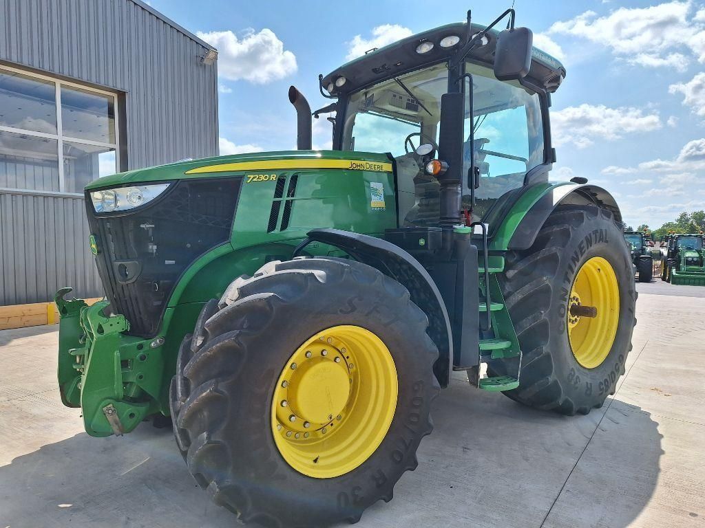 John Deere 7230 R Tractor €72,800
