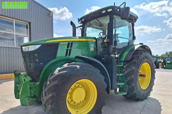 John Deere 7230 R Tractor €72,800