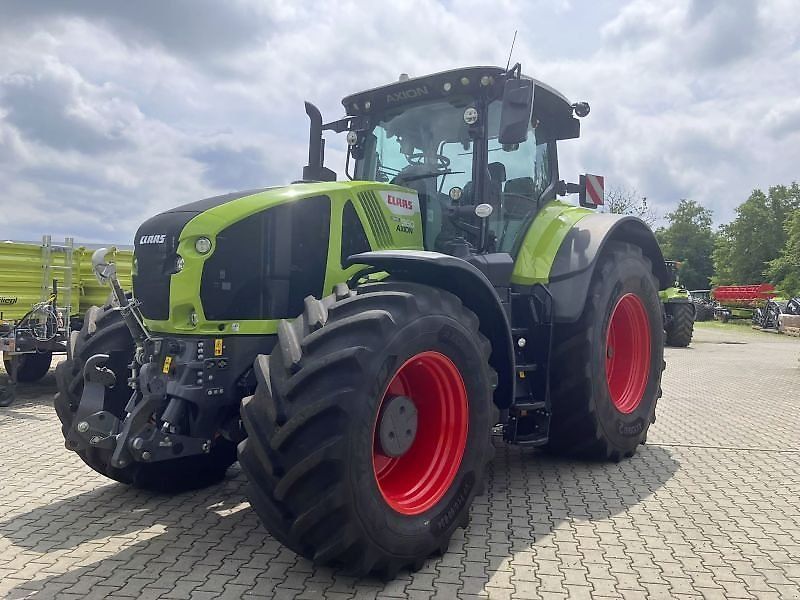 Claas Axion 960 CMATIC Tractor €249,900