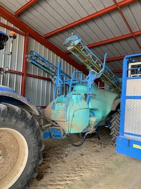 Berthoud tracker 32-34 Pulvérisateur 15 000 €