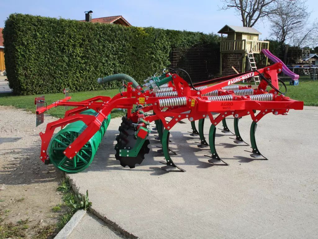AGRO-MASZ runner 30 Cultivator €11,000