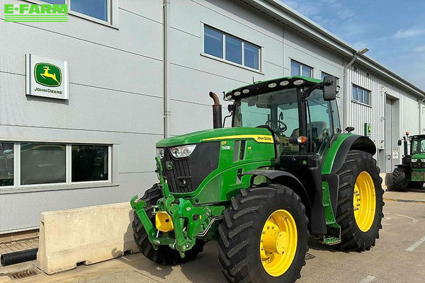 John Deere 6R 215 Tractor €106,117