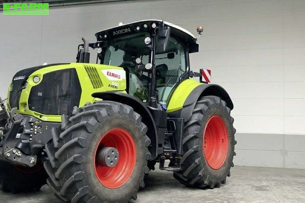 Claas Axion 830 CMATIC Tractor €149,000