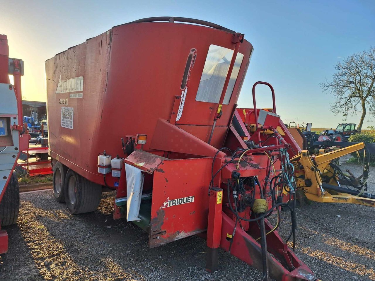 TRIOLIET Solomix 2 - 2000 Mixer feeder €6,000
