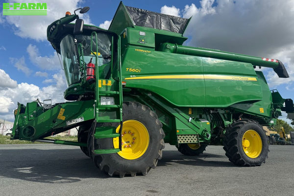 John Deere T 560i Combine harvester €160,000