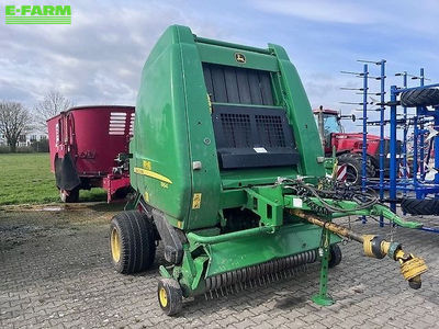 E-FARM: John Deere 864 - Presă de balotat - id KEZYICY - 22.500 EUR - Anul: 2013 - Germania