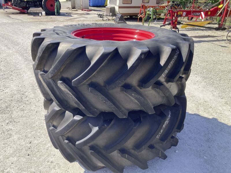 MICHELIN 2 gebr. räder 650/75r38 michel Wheel and track €6,500