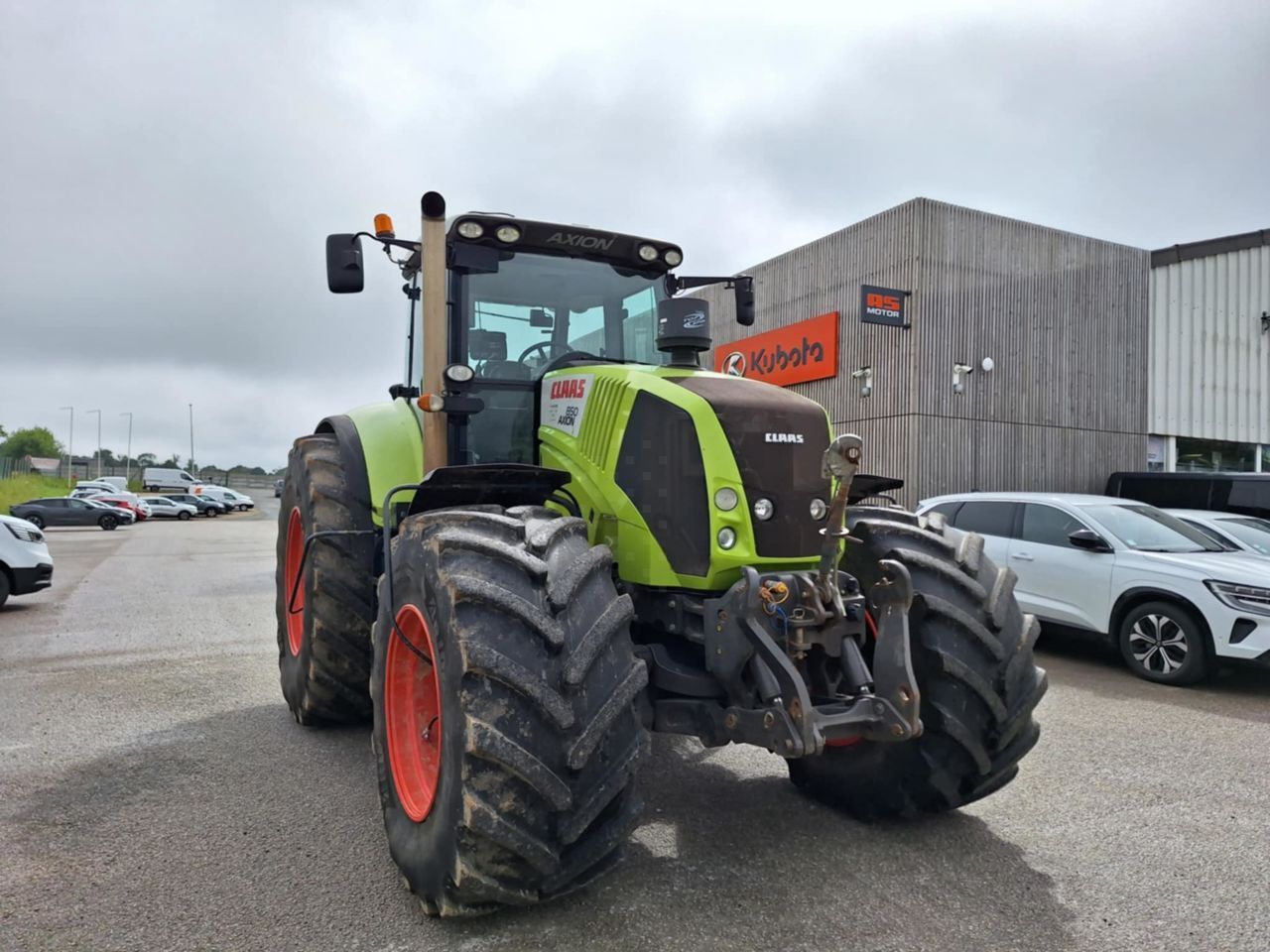 Claas Axion 850 Traktori 45 000 €