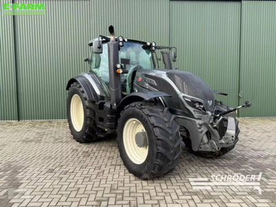 E-FARM: Valtra T 174 EA - Tractor - id LL82PRG - €62,885 - Year of construction: 2017 - Engine hours: 3,941,Engine power (HP): 1,750,Germany